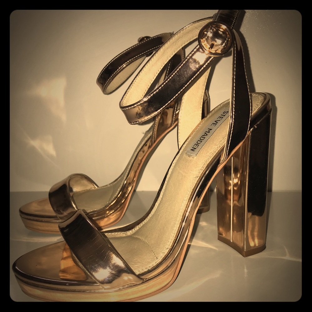 Steve Madden Rose Golden Sandal Pump
